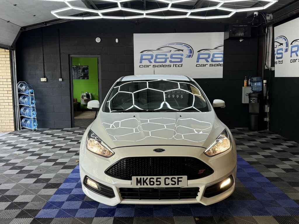 Ford Focus 1.5 Zetec Tdci 118 Bhp Black #1