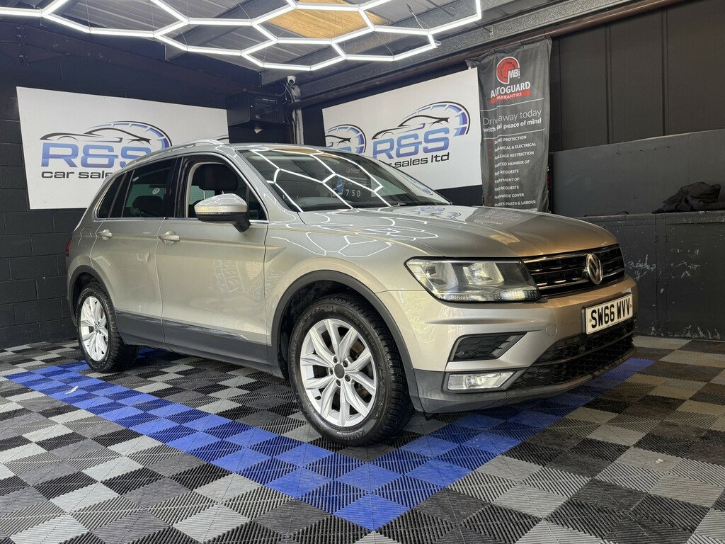 Volkswagen Tiguan 2.0 Tdi Bluemotion Tech Se Navigation Silver #2