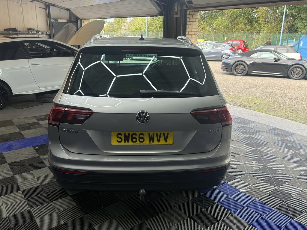 Volkswagen Tiguan 2.0 Tdi Bluemotion Tech Se Navigation Silver #6