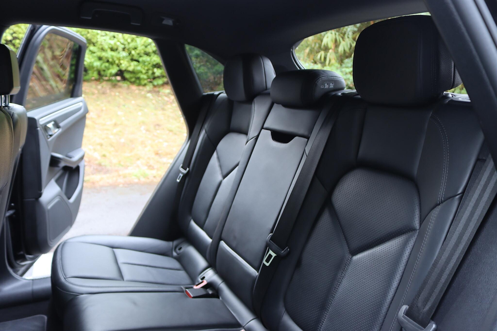 Porsche Macan 2.0T Pdk 4Wd Euro 6 Ss LO68BHE Black #4