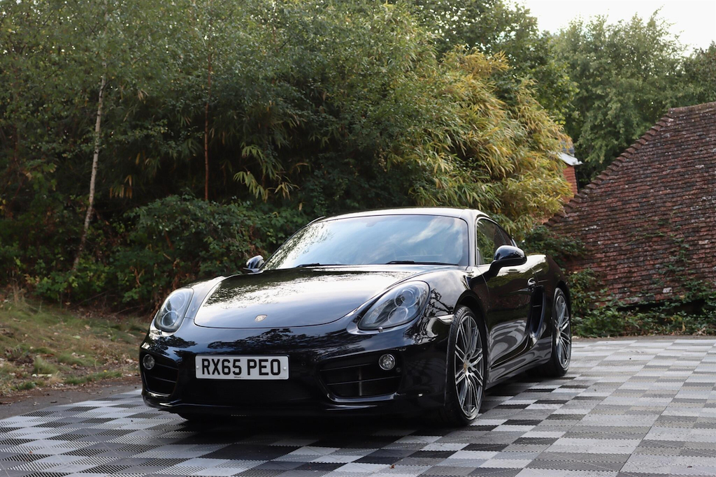 Porsche Cayman Coupe White #19