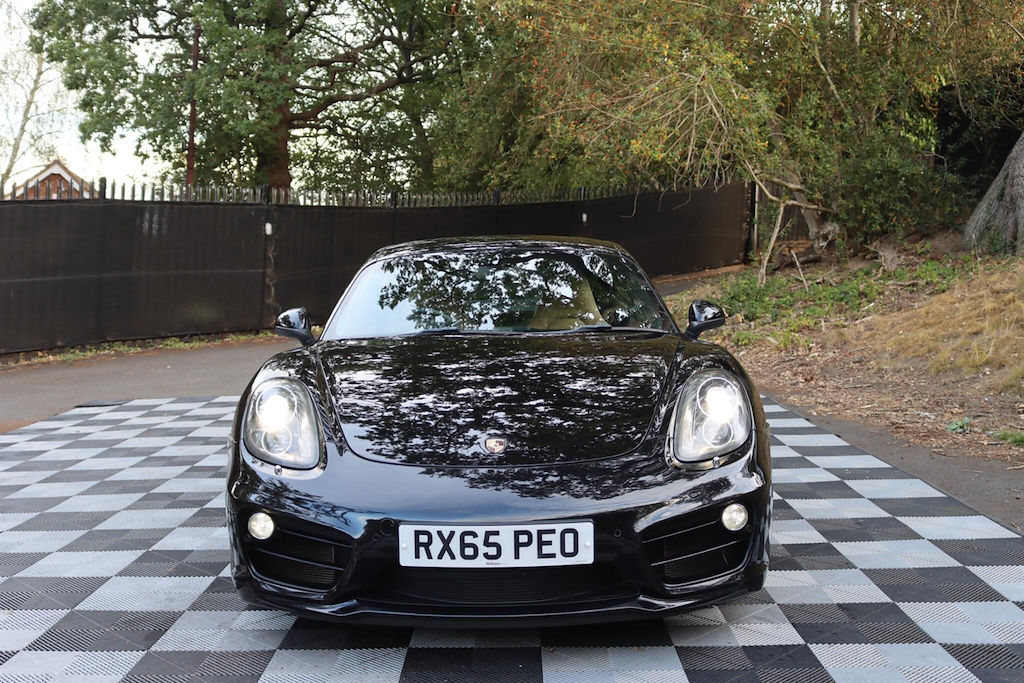 Porsche Cayman Coupe White #89