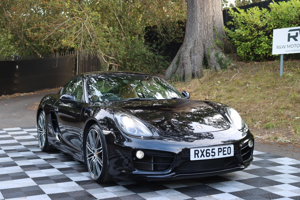 Porsche Cayman Coupe White #88