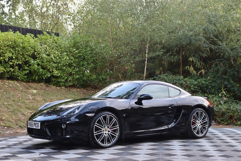 Porsche Cayman Coupe White #26