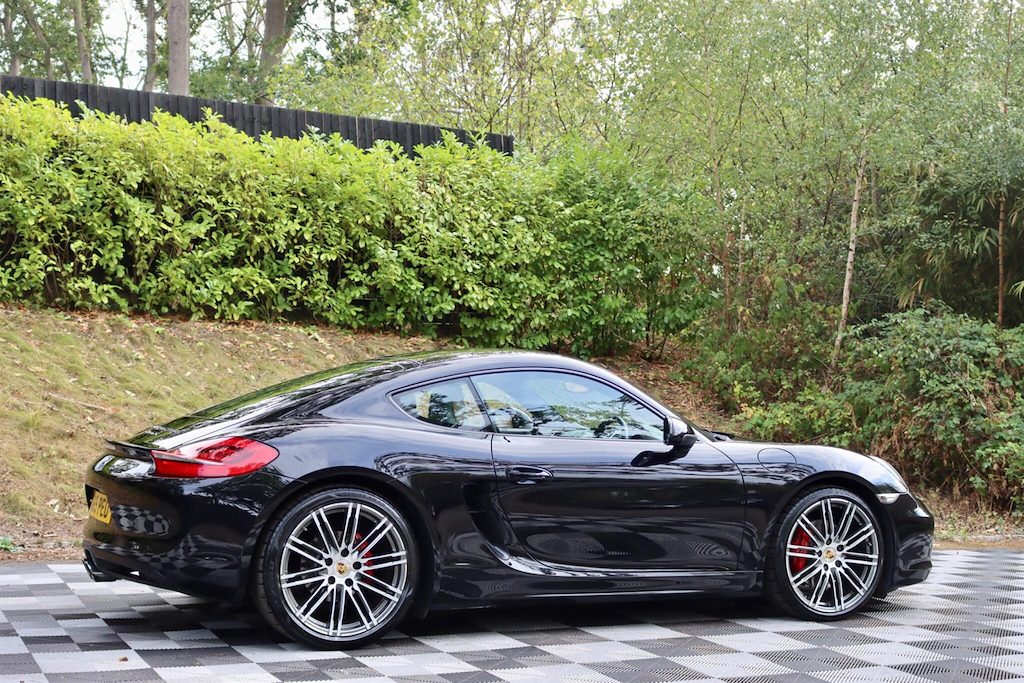 Porsche Cayman Coupe White #37