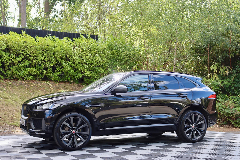 Jaguar F-Pace Prestige Silver #29