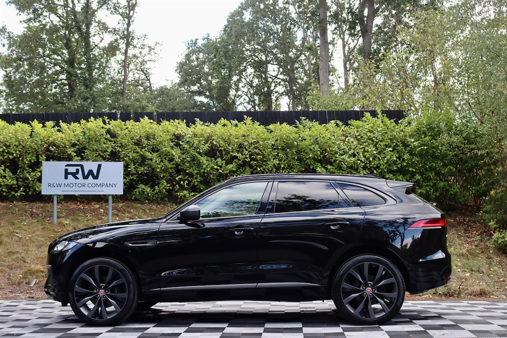 Jaguar F-Pace Prestige Silver #24