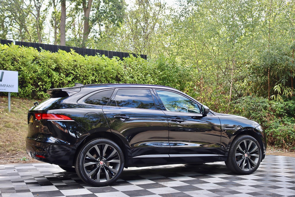 Jaguar F-Pace Prestige Silver #19