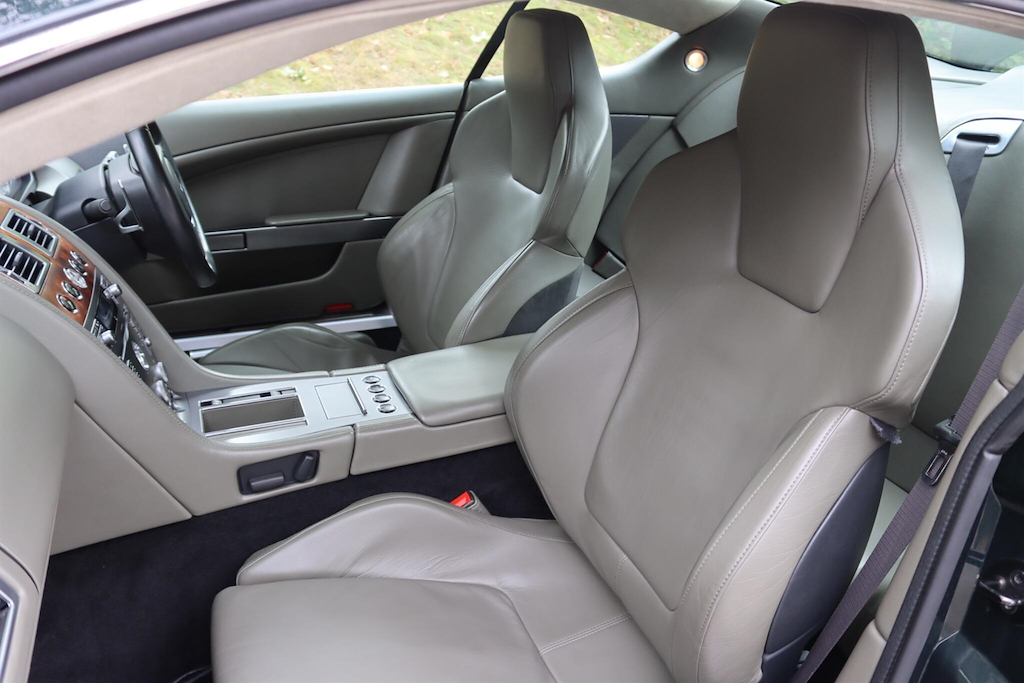 Aston Martin DB9 Aston Martin Db9 5.9 Seq #73