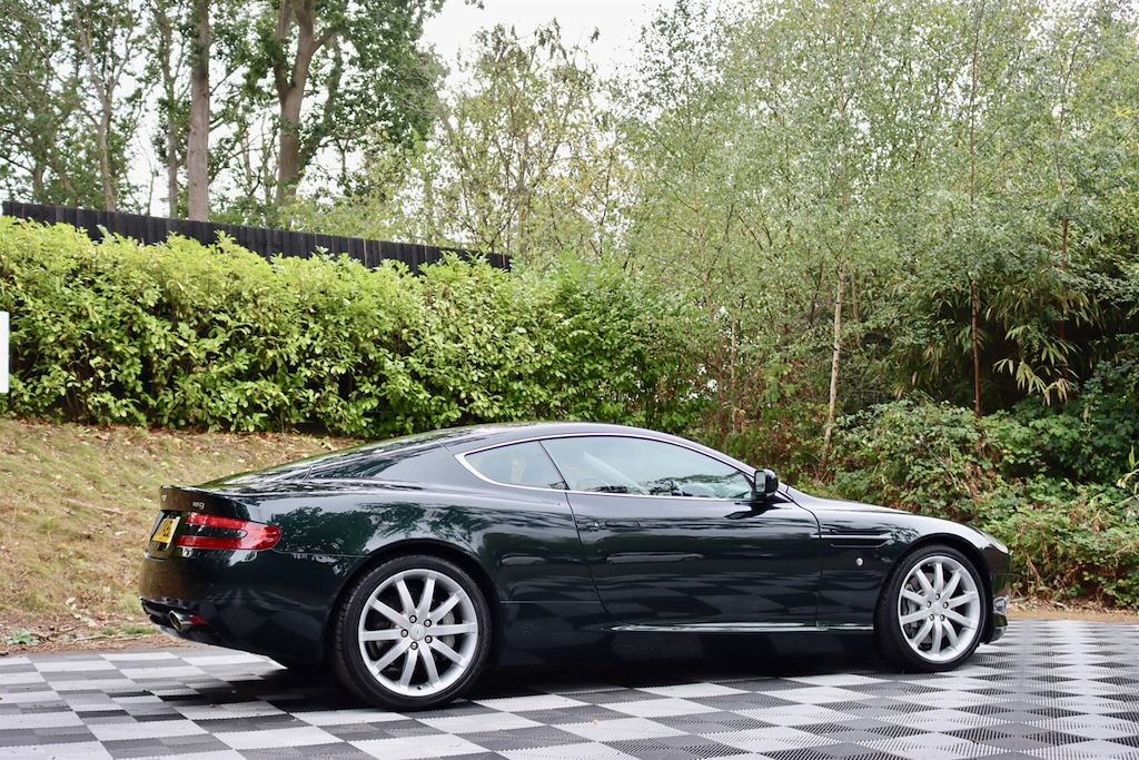 Aston Martin DB9 Aston Martin Db9 5.9 Seq #43