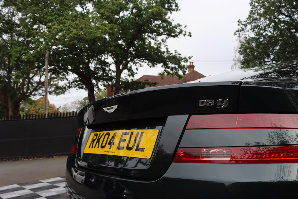 Aston Martin DB9 Aston Martin Db9 5.9 Seq #39