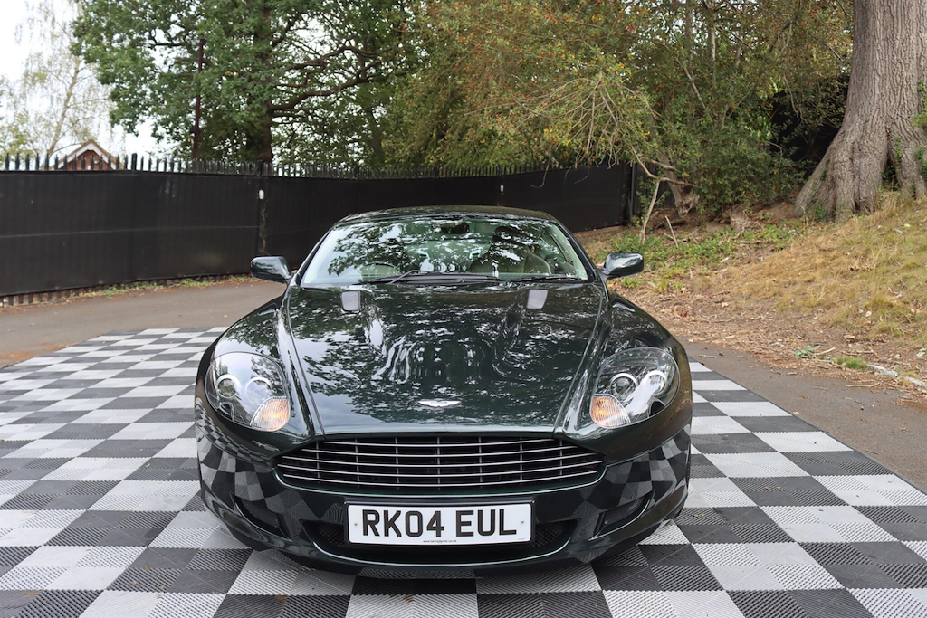 Aston Martin DB9 Aston Martin Db9 5.9 Seq #31