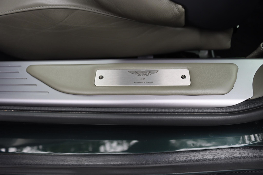 Aston Martin DB9 Aston Martin Db9 5.9 Seq #56