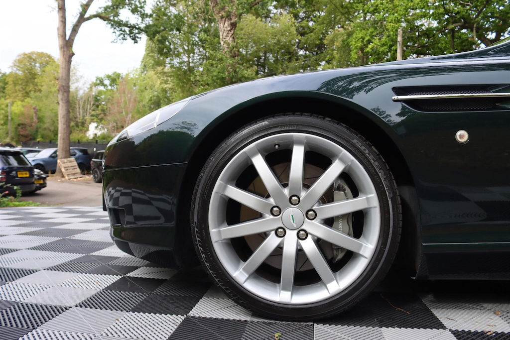 Aston Martin DB9 Aston Martin Db9 5.9 Seq #64