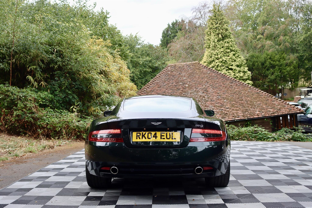 Aston Martin DB9 Aston Martin Db9 5.9 Seq #40