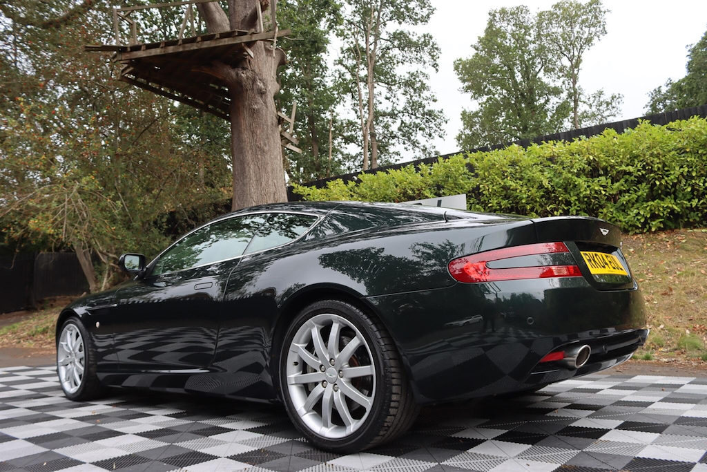 Aston Martin DB9 Aston Martin Db9 5.9 Seq #28