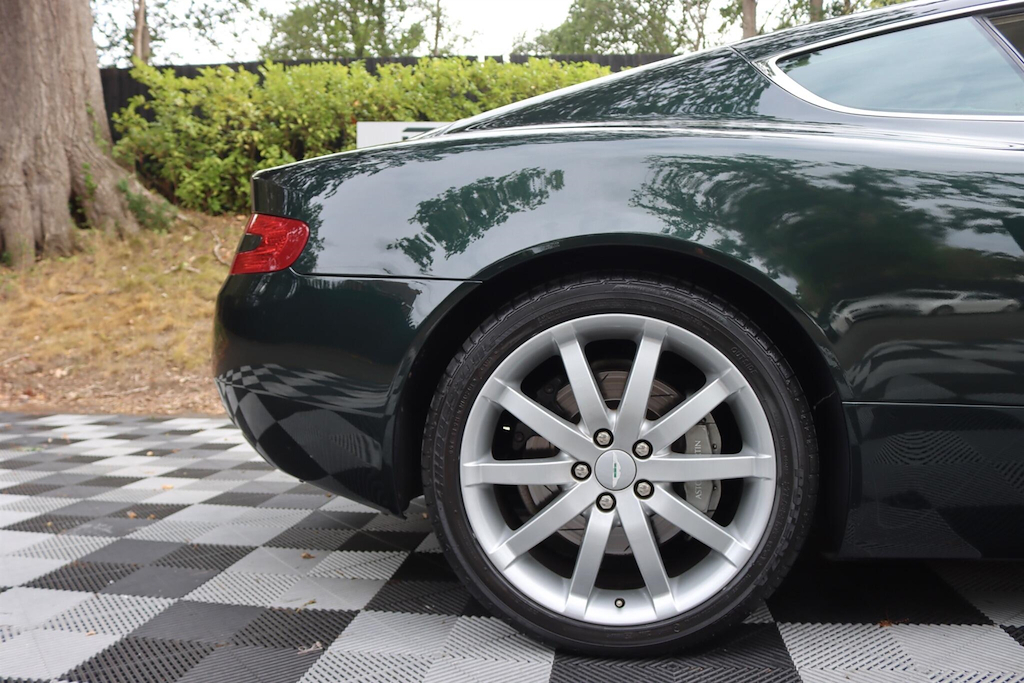 Aston Martin DB9 Aston Martin Db9 5.9 Seq #62
