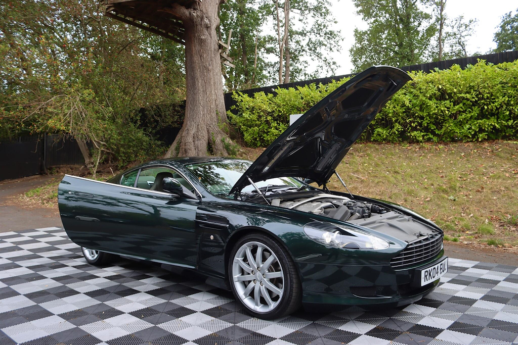 Aston Martin DB9 Aston Martin Db9 5.9 Seq #17