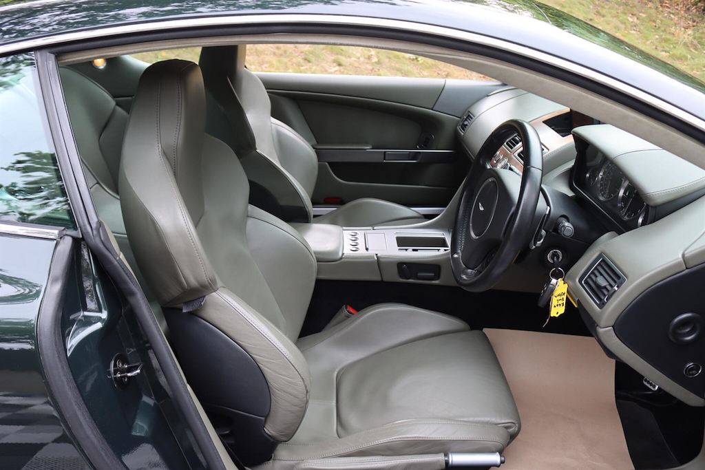 Aston Martin DB9 Aston Martin Db9 5.9 Seq #54