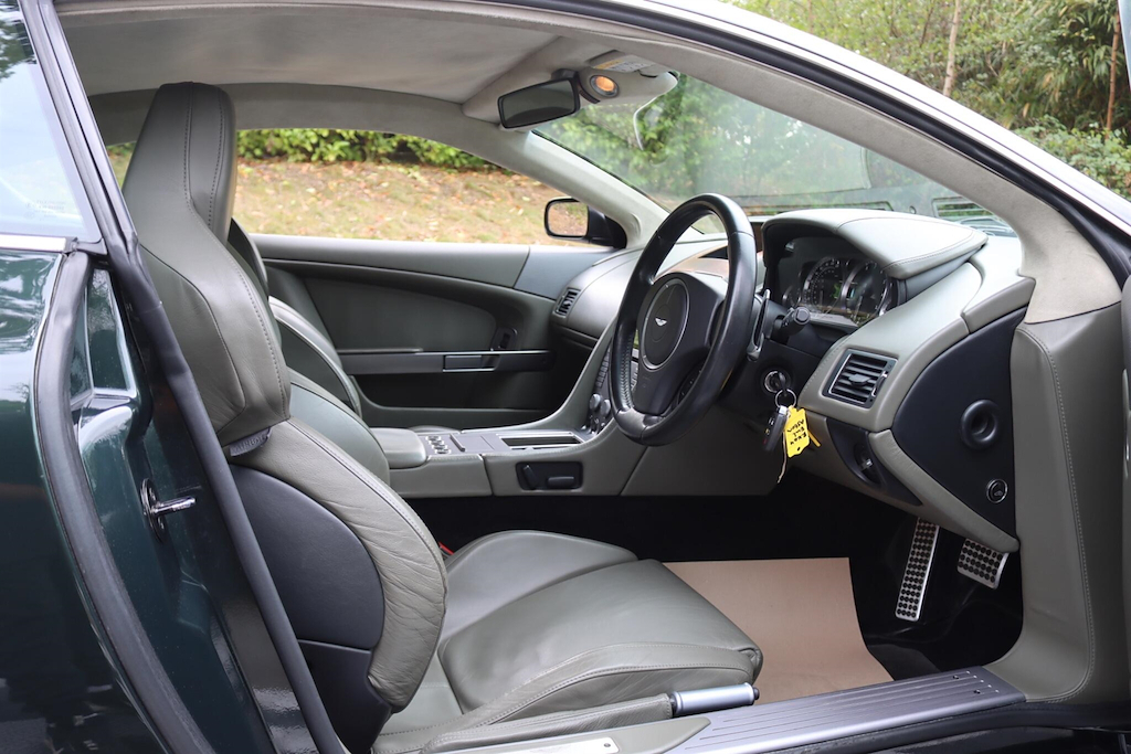 Aston Martin DB9 Aston Martin Db9 5.9 Seq #7