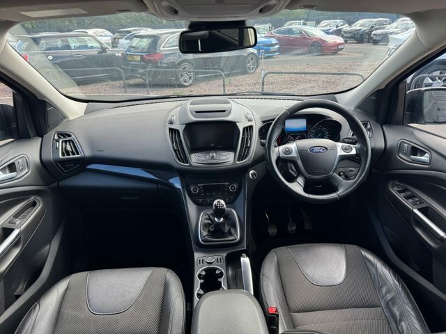 Ford Kuga 2016 2.0 Tdci Titanium Suv KW16OJB Black #2