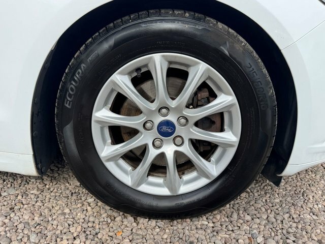 Ford Mondeo Tdci Econetic Zetec White #16