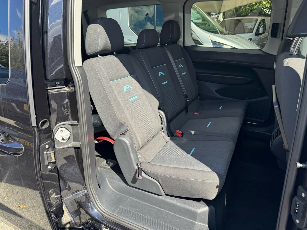 Mitsubishi Shogun Tourneo Connect 2.0 Active Ecoblue 5 Black #5
