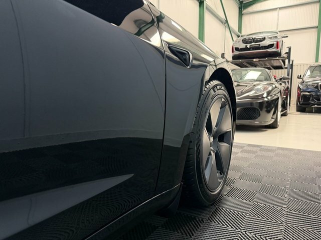 Tesla Model 3 Dual Motor Long Range Saloon 4 Black #3