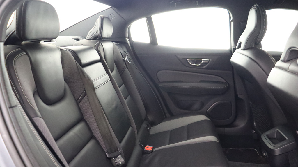 Volvo S60 T5 R-design Edition Driver Assist Pack, Harm #6