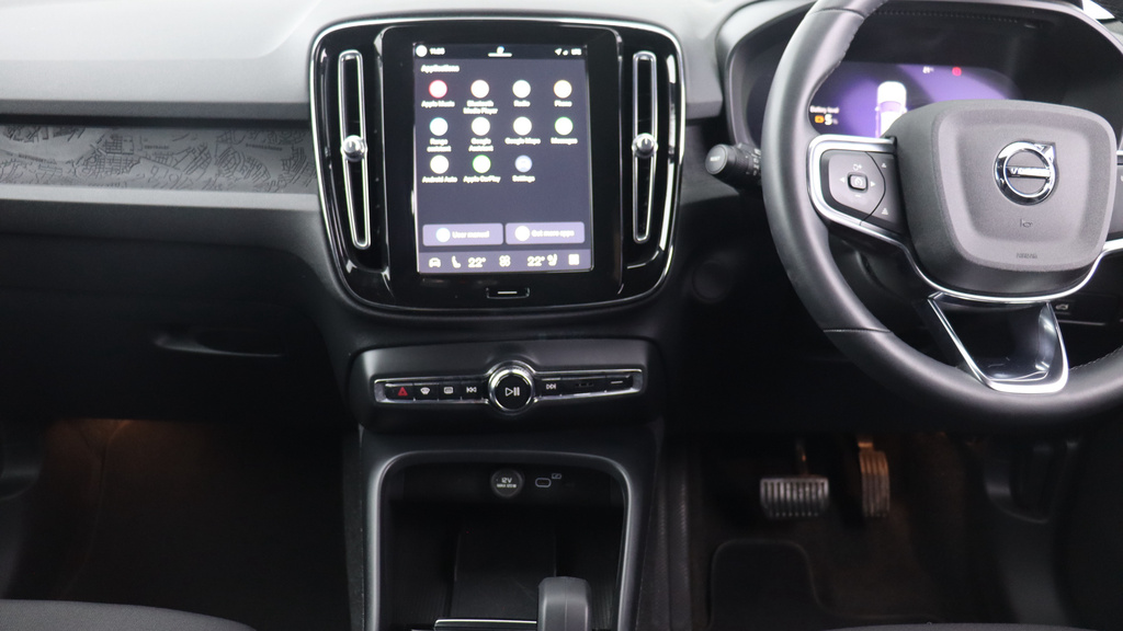 Volvo XC40 Single Motor Core Park Assist, Tinted Windows, Cr #4