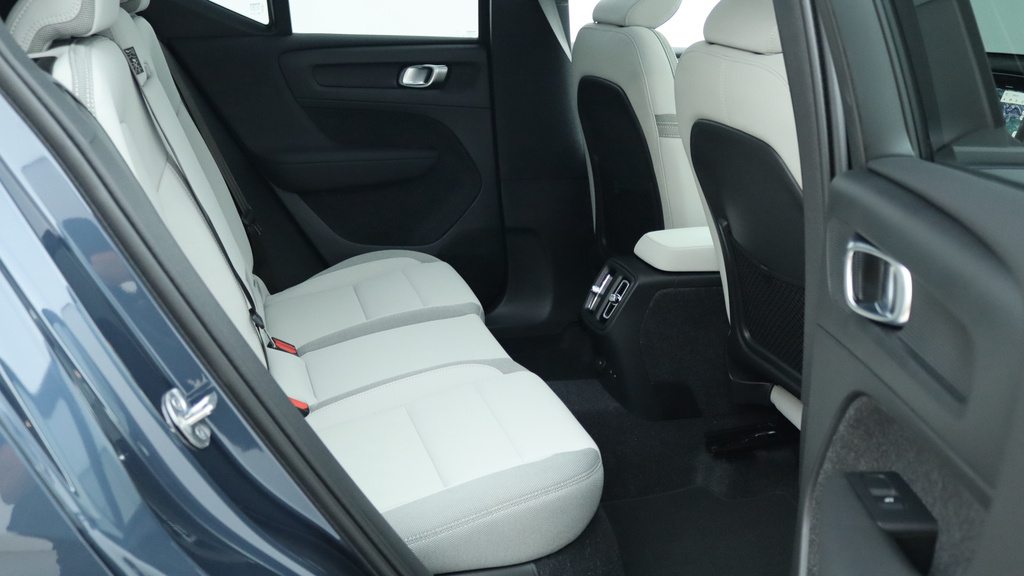 Volvo EX40 Twin Motor Ultra Sunroof, Harmankardon Sound, 36  #6