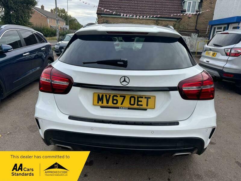 Mercedes-Benz C Class 1.6 Gla200 Amg Line White #6