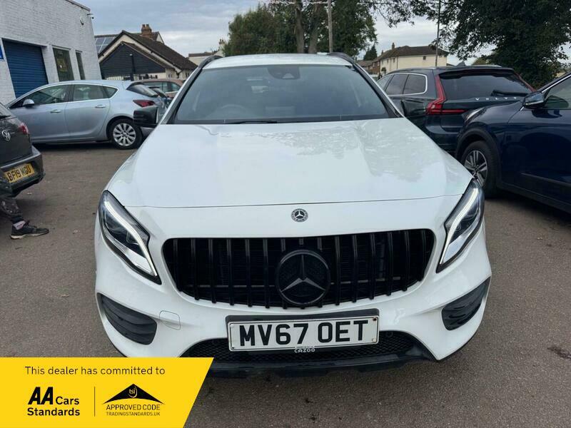 Mercedes-Benz C Class 1.6 Gla200 Amg Line White #2