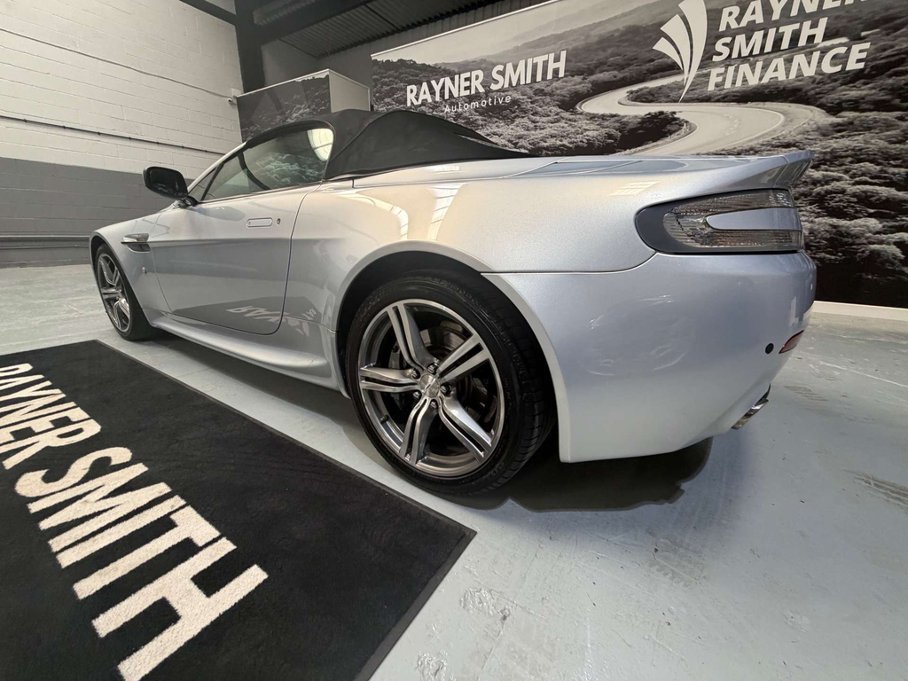 Aston Martin Vantage Vantage V8 Silver #7