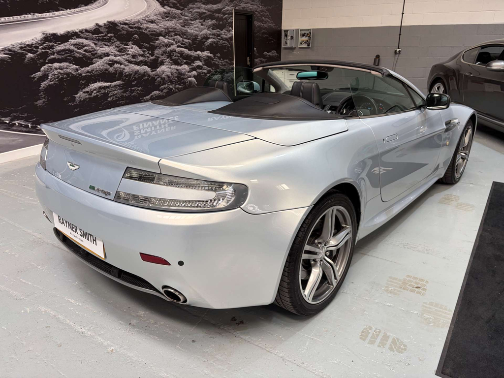 Aston Martin Vantage Vantage V8 Silver #13