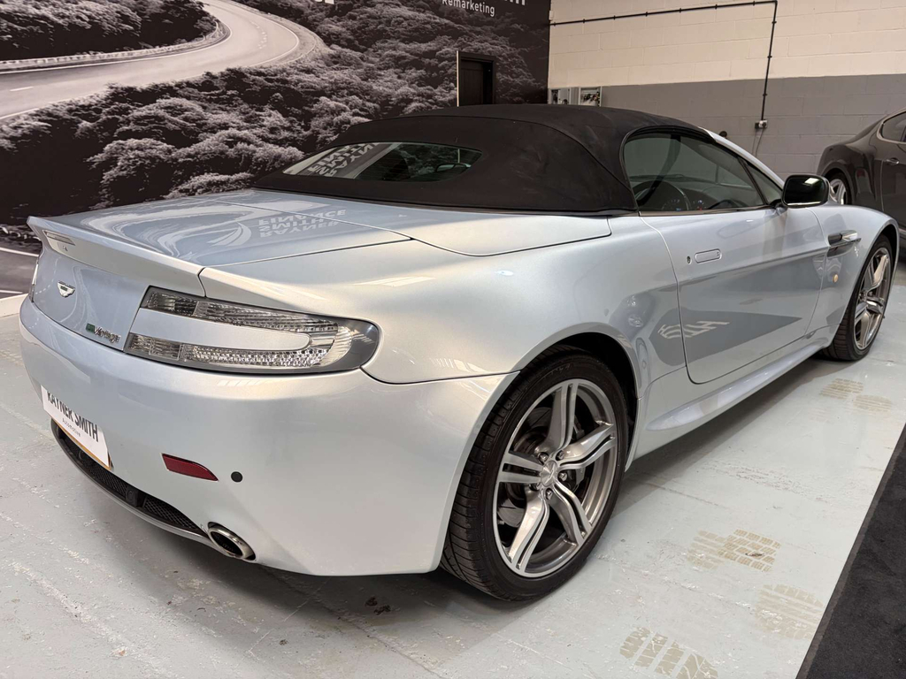 Aston Martin Vantage Vantage V8 Silver #12