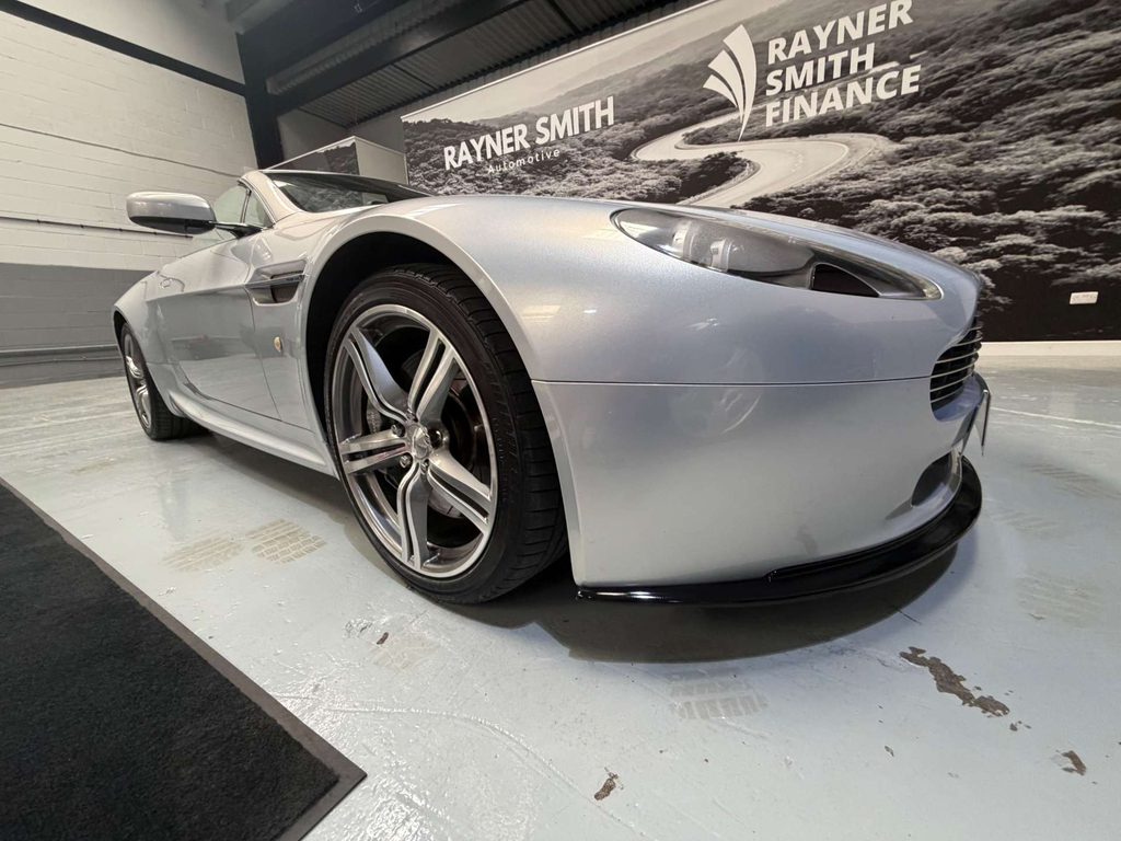 Aston Martin Vantage Vantage V8 Silver #14