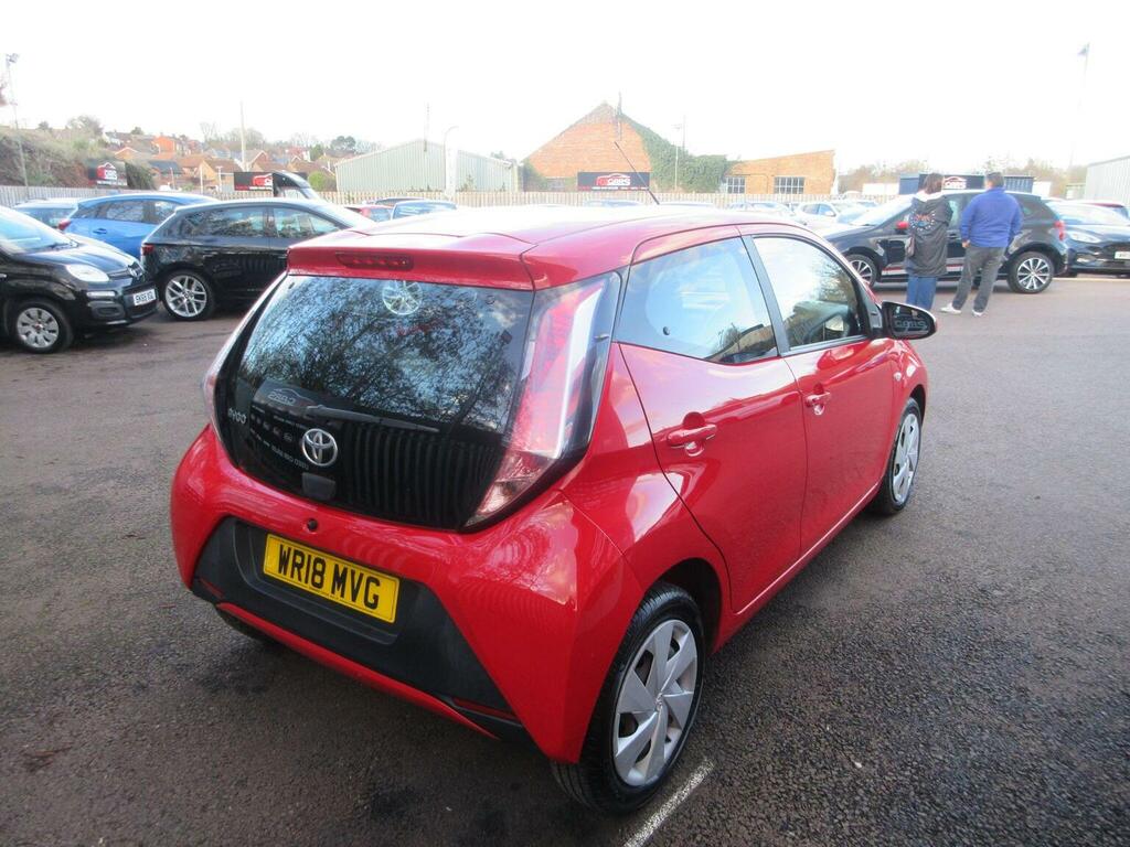 Toyota Aygo 1.0 Vvt-i X-play Euro 6 Red #6