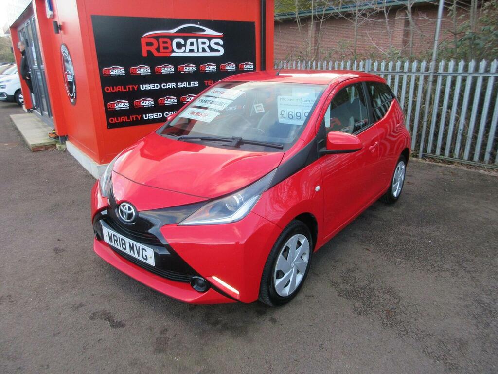 Toyota Aygo 1.0 Vvt-i X-play Euro 6 Red #2