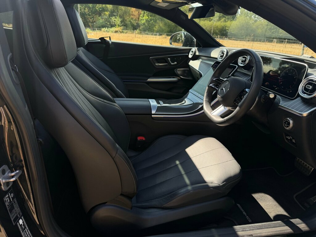 Mercedes-Benz CL 2.0 Cle200h Mhev Amg Line Premium Plus Coupe Black #5