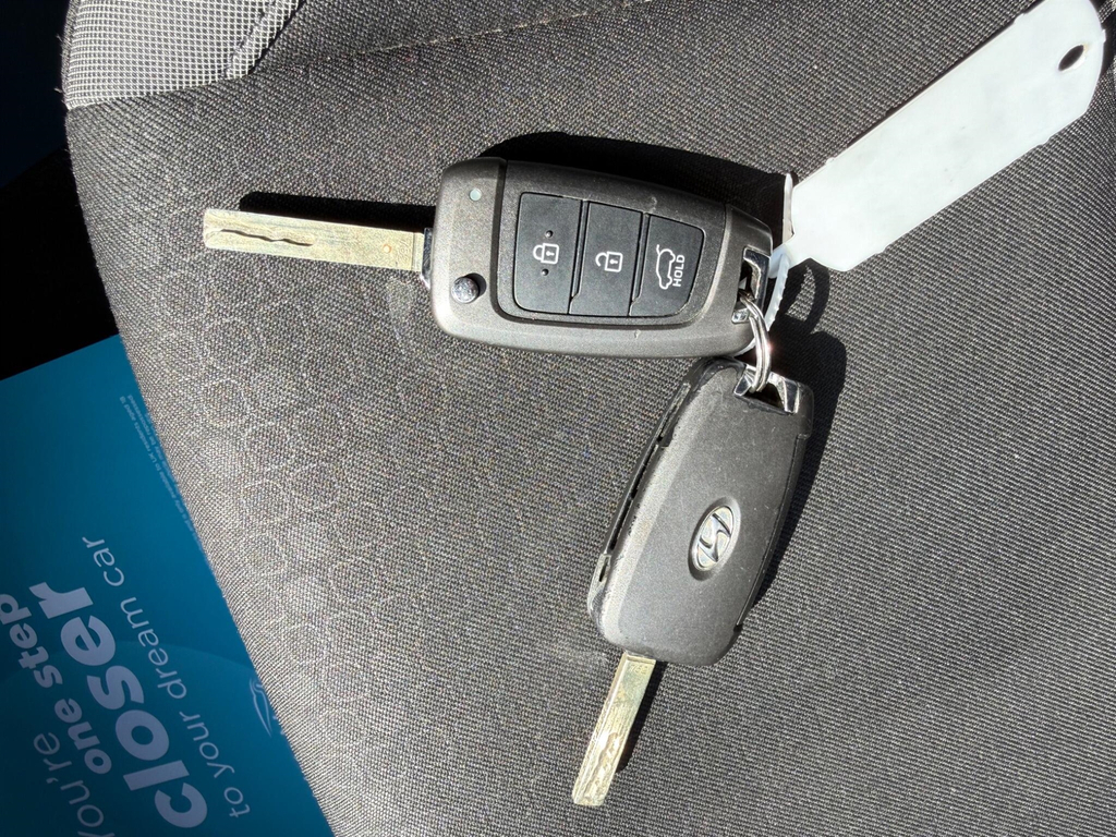 Hyundai Kona Premium Silver #18