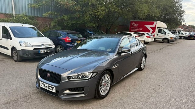 Jaguar XE Saloon Grey #4