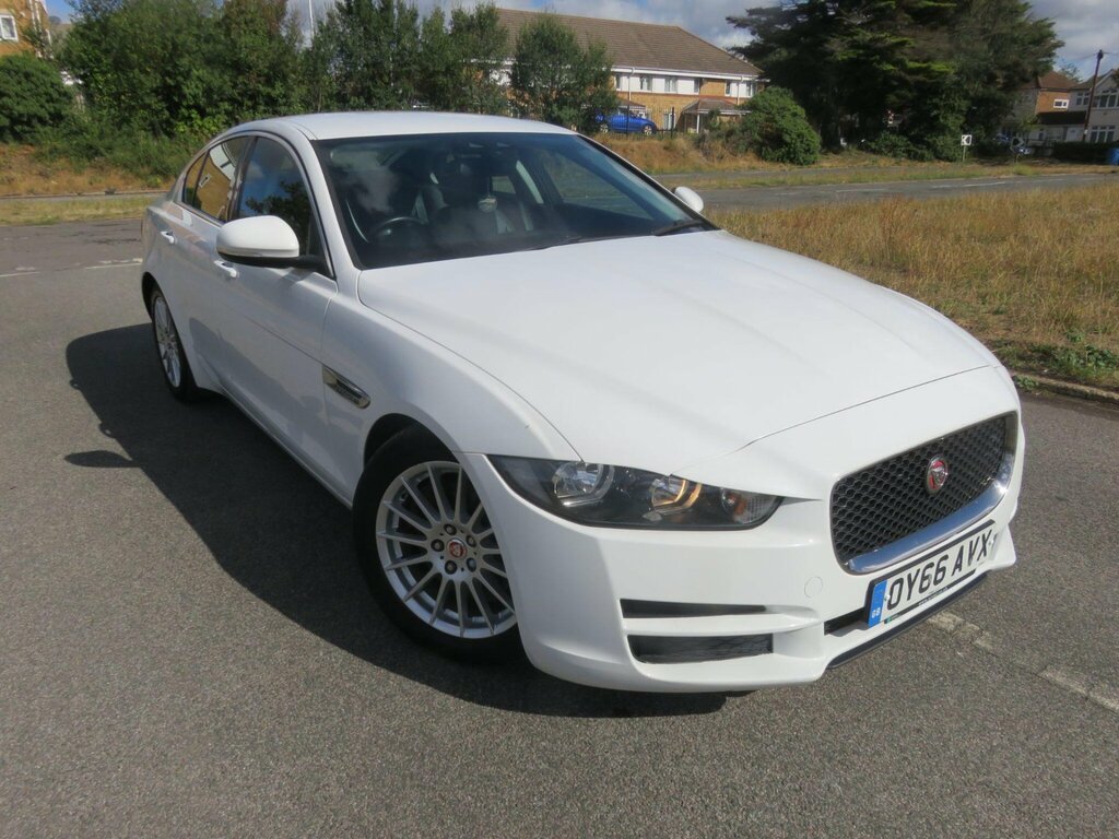 Jaguar XE 2.0D R-sport Saloon Grey #7