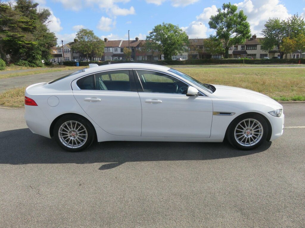 Jaguar XE 2.0D R-sport Saloon Grey #11