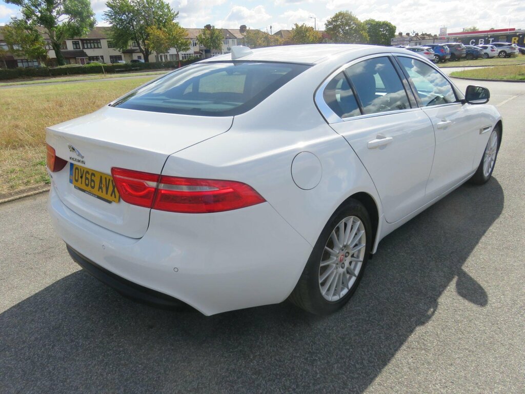 Jaguar XE 2.0D R-sport Saloon Grey #12