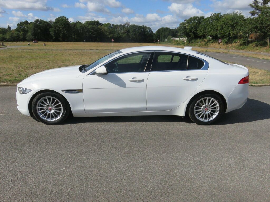 Jaguar XE 2.0D R-sport Saloon Grey #15