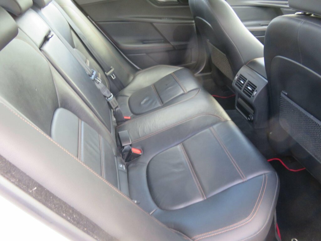 Jaguar XE 2.0D R-sport Saloon Grey #43