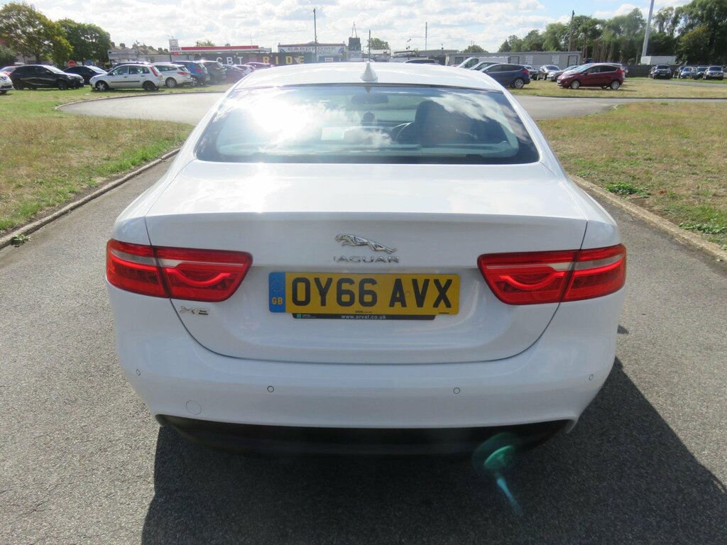 Jaguar XE 2.0D R-sport Saloon Grey #13