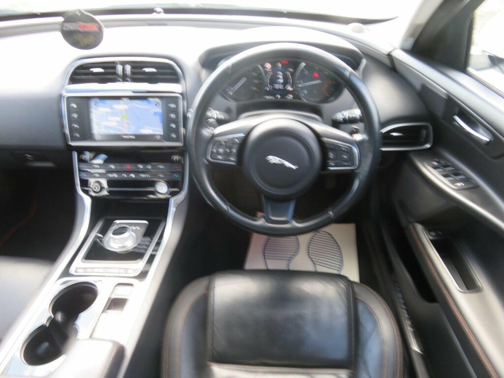 Jaguar XE 2.0D R-sport Saloon Grey #39