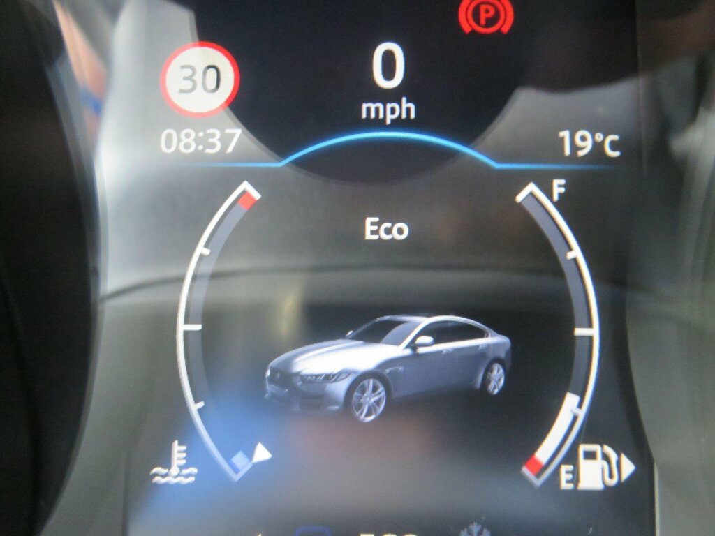Jaguar XE 2.0D R-sport Saloon Grey #24